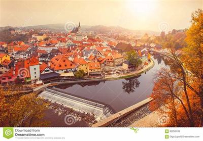 快速融入游戲圈 專業(yè)網(wǎng)絡(luò)手游搬磚賺錢游戲的優(yōu)勢解析及動漫游戲開發(fā)機(jī)遇